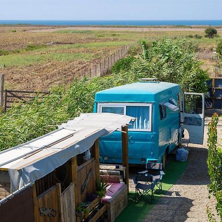 Jabuti Autocaravana Con Porche Y Aparcamiento Cádiz Eksteriør billede