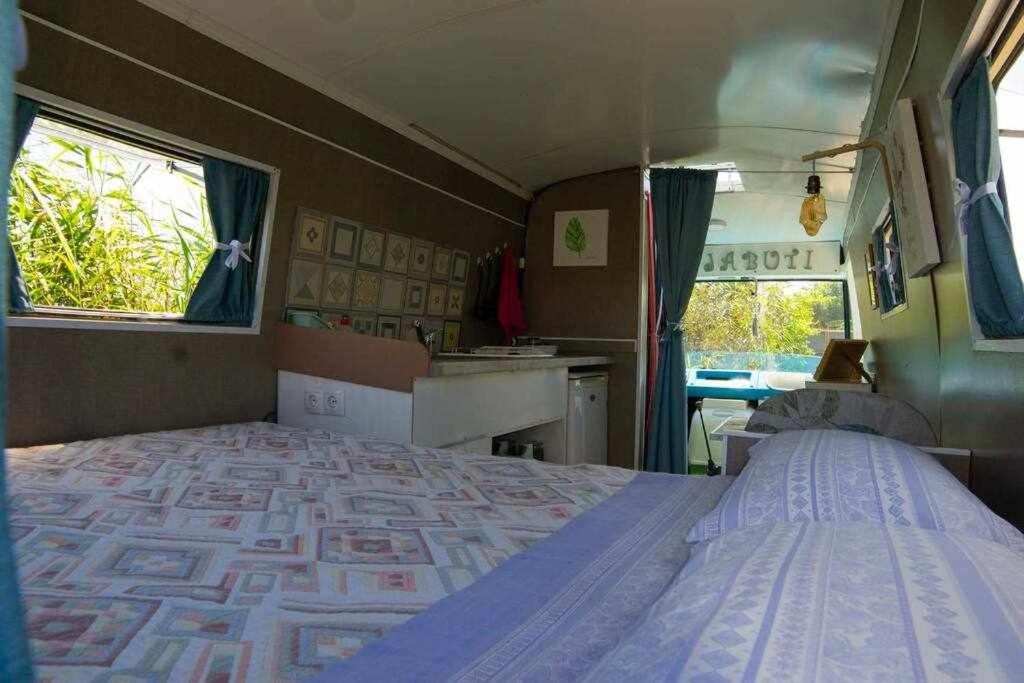 Jabuti Autocaravana Con Porche Y Aparcamiento Cádiz Eksteriør billede